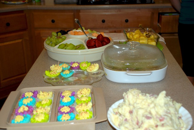 2012/04(April)/Easter/640x480_2012-04-08-60-Easter Dinner.jpg